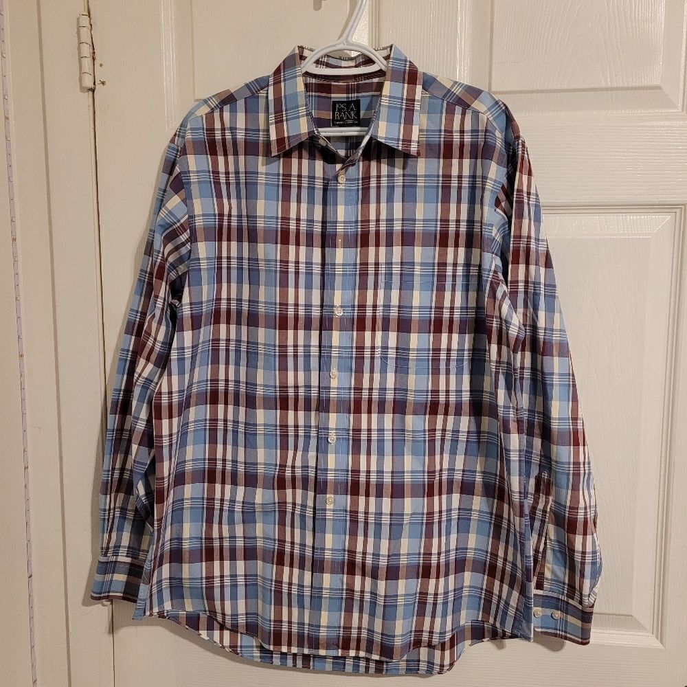 Jo's. A. Bank traveler's collection plaid long sleeve‎ button up shirt